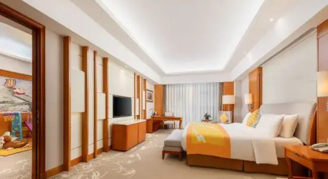 Семейный люкс Huaguoshan Hotel