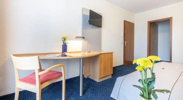 Двухместный номер Comfort с балконом acora Bonn Living the City