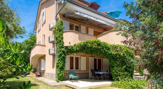 Glavotok (KRK307), Varaa Hotelli Hotellit Kvarner Islands uima-altaalla, Uima-allas