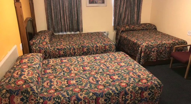 Шестиместный номер Standard Deluxe Inn