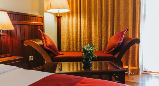Семейный номер Deluxe с балконом Angkor Paradise Hotel