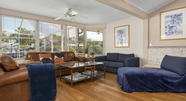 Private Pool Home Located Off Sarasota Bay Boat Dock Access 2 Bedroom Home by RedAwning, Boek Hotel Cortez Florida