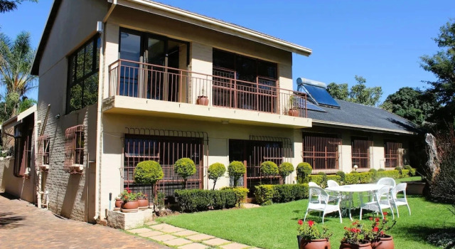 Villa Xanelle Boutique Guesthouse, Забронировать Бутик-отель Отели Tshwane 3 звезды, 3*