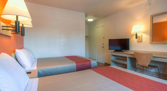Motel 6-San Ysidro, CA - San Diego - Border, Забронировать Мотель Мотели Сан-Исидро, Мотель