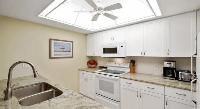 Sea Oats 123 2 Bedroom Condo by RedAwning, 预订 酒店 博卡格兰德 佛罗里达州