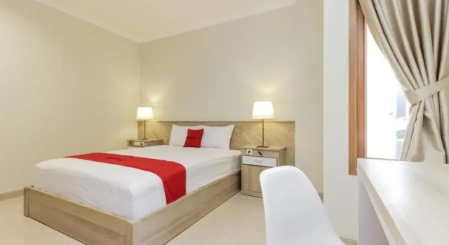 Люкс Standard RedDoorz Premium near Ragunan Zoo 2