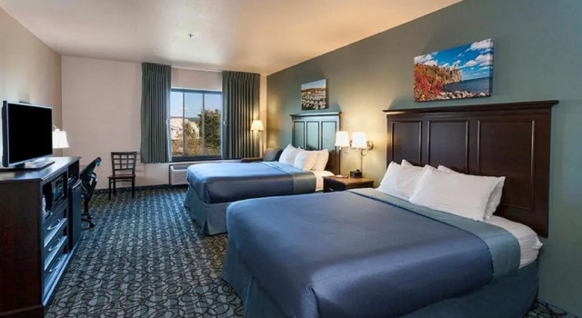 Двухместный номер Standard с видом на окрестности Park Point Marina Inn