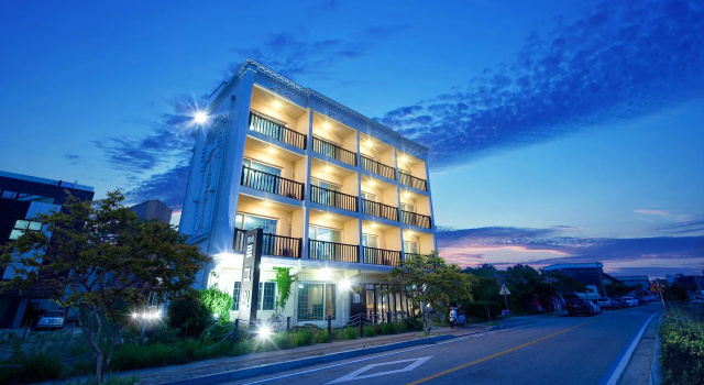 Goseong Login Pension, Prenota Hotel Toseong Gangwon-Do