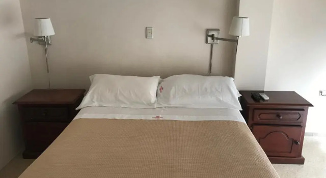 Cordoba Inn Apart Hotel, Забронировать Апарт-отель Апарт-отели Кордовы, рядом с Торговый центр Patio Olmos, Апарт-отель