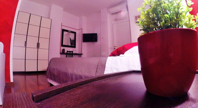 Tre R, Book Hotel Ardeatino Rom