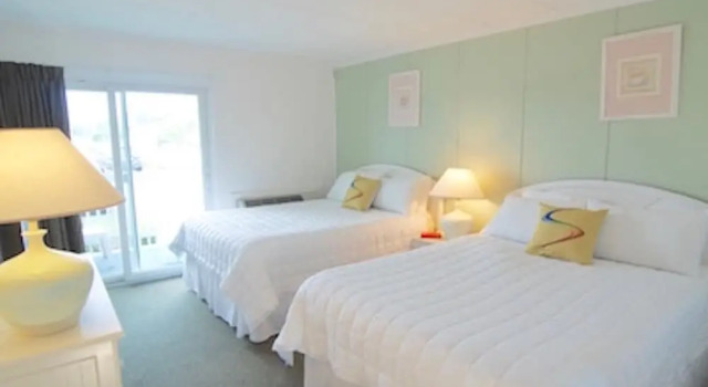Люкс с балконом и с красивым видом из окна Sandcastle Resort