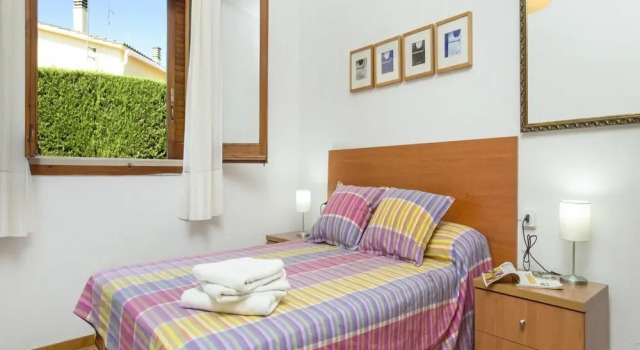 Villa Near Cala Canyelles Beach, Varaa Villa Puigventós Katalonia