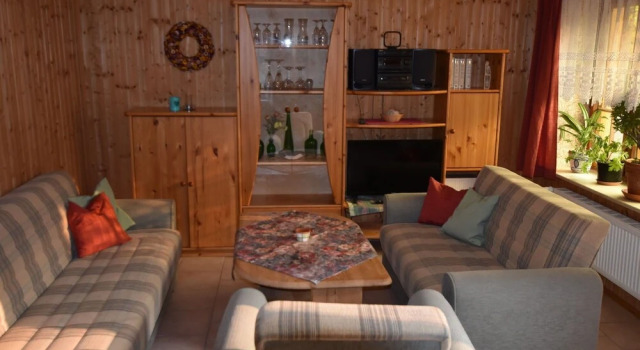 Snug Bungalow in Alt Farpen With Garden