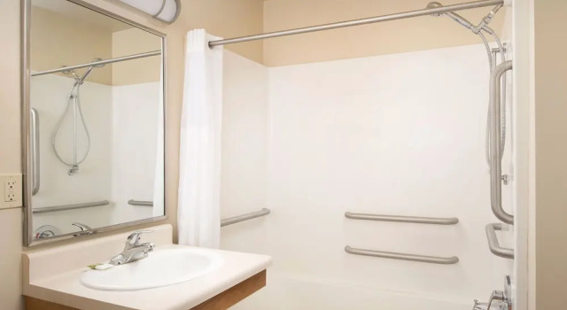 Номер Standard WoodSpring Suites Chicago Darien