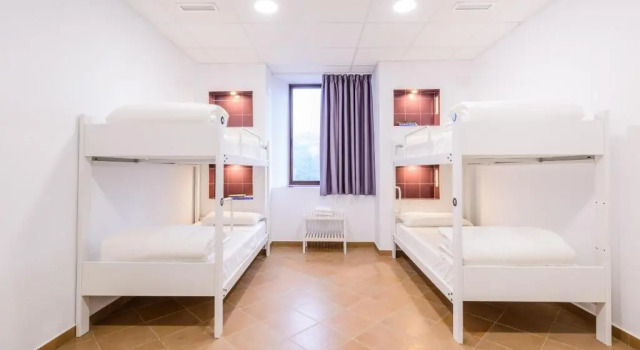 Четырёхместный номер Standard Benarrabá Hostel