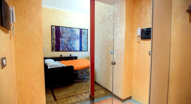 Loreto 1, Book Apartment Hotels in Milan with Parking, near Pasteur, Parking