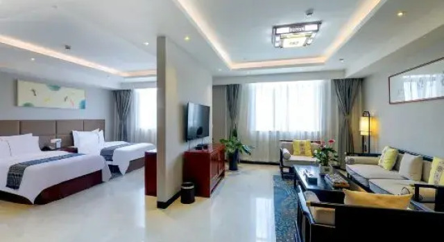Семейный люкс Harmonious Qianjin Hotel