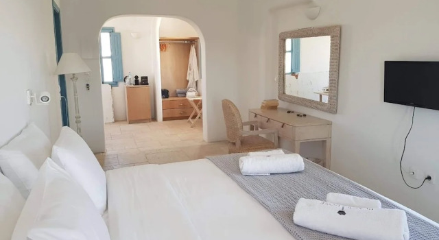 Black Rose Suites