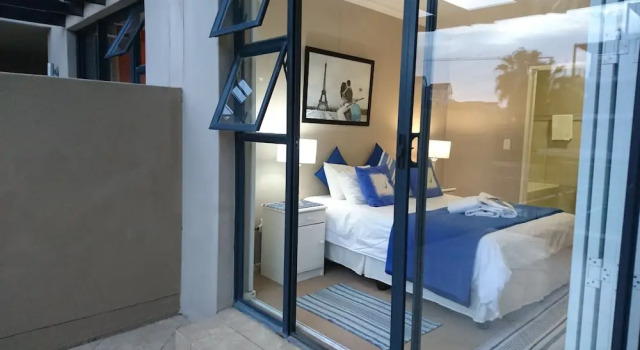 Waterstone J101 by CTHA, Забронировать Отель Бизнес-отели Century City, 4* 5*