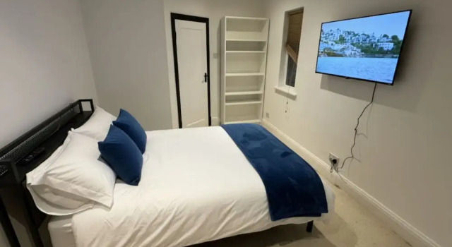 Market Street Retreat in Central Loughborough Sleeps 6, Rezervați Apartament Apartamente în Merseyside, Apartament