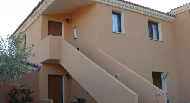 4CASADELFARO Primo Piano 600mt dalla spiaggia, Забронировать Отель Отели Ольбия с парковкой, рядом с Пляж Ло-Сквало, Парковка
