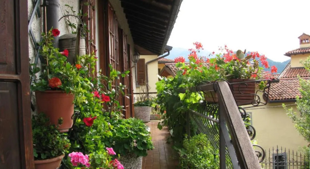 "La Taverna" B&B, Buchen Sie Bed & Breakfast Airuno Lecco