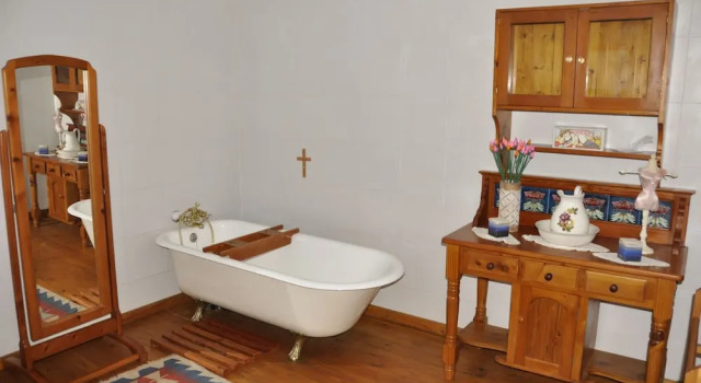 Номер Executive Crane's Nest Guest House at 212