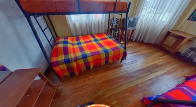 Кровать в общем номере (мужской номер) La Gran Via Hostal