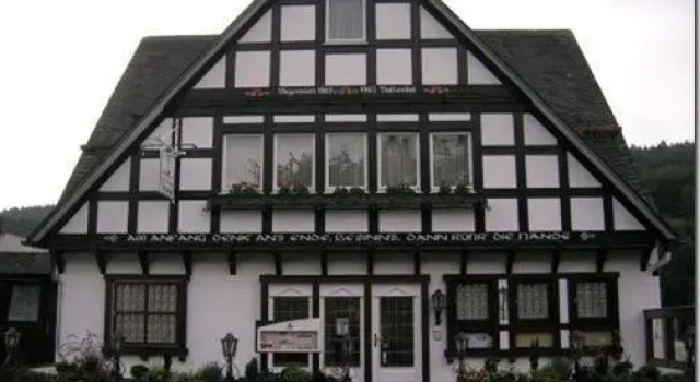 Hotel Die Welt, Забронировать Отель Шмалленберг Северный Рейн-Вестфалия