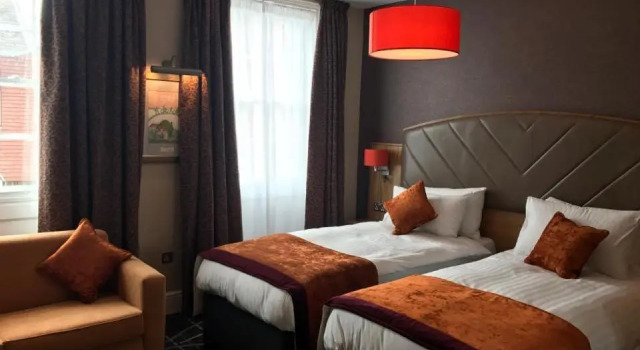 The Crown Hotel Wetherspoon, Rezervați Hotel Biggleswade Bedfordshire
