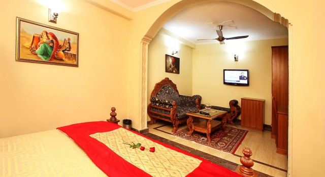 Номер Standard Indira International Inn