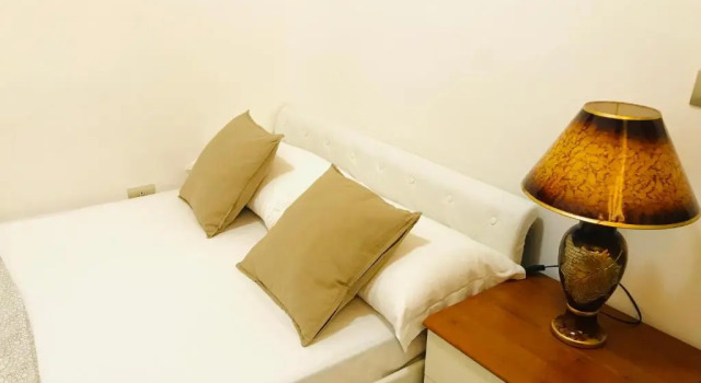 Коттедж с 4 комнатами Colosseum luxury room