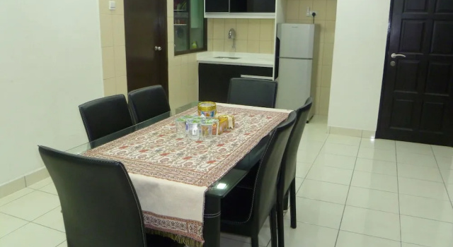 Номер Standard с 4 комнатами с балконом и с видом на бассейн Indah Alam Vacation Home