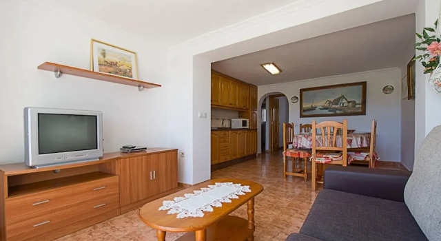 Villa - 9 Bedrooms with Pool and WiFi - 104985