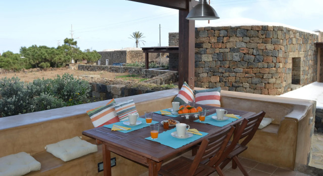 Dammuso Vigneto, Prenota Hotel Pantelleria Isola di Pantelleria