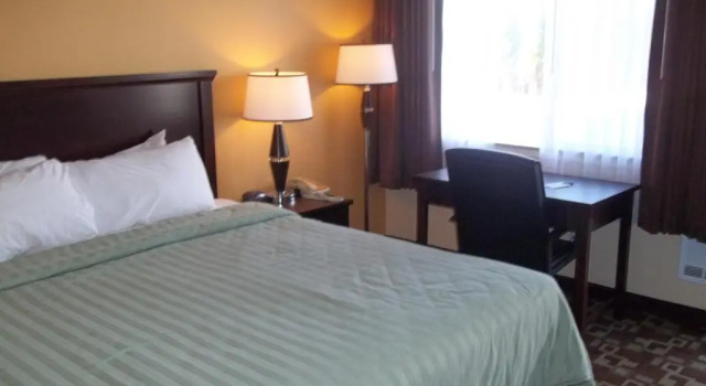 Номер Standard Travelodge by Wyndham Newport