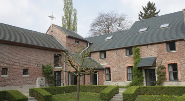 House in Former Monastery, Rezerwuj Dom wakacyjny Hotele w Bruksela z parkingiem, Parking