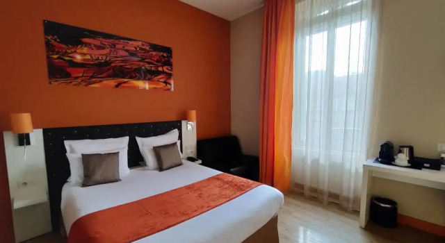 Семейный номер Standard The Originals Boutique, Hôtel de lUnivers, Montluçon