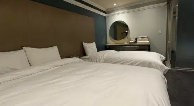 Dwuosobowy suite hotel 5wol