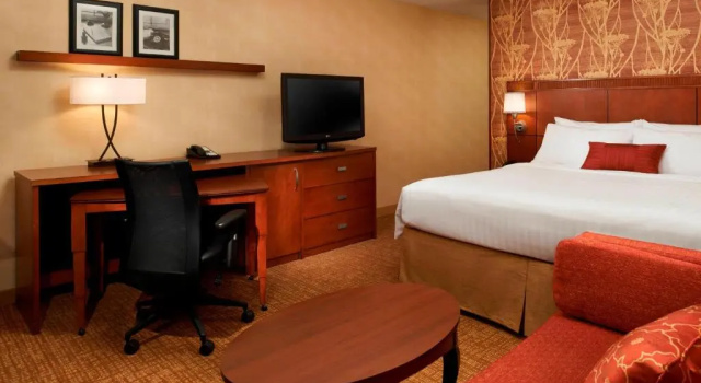 Номер Standard Courtyard Chicago Arlington Heights/South