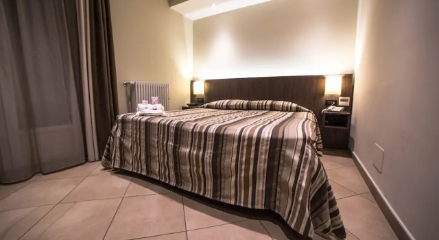 Standard Doppel Zimmer mit Balkon BB 10 Serpotta & Restaurant
