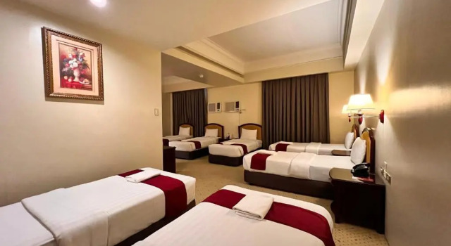 Семейный люкс Grand Sarrosa International Hotel and Residential Suites