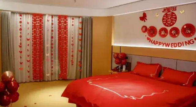Люкс J Hotel Zhengzhou Zhenghong City Science and Technology Market Zhihui City Branch