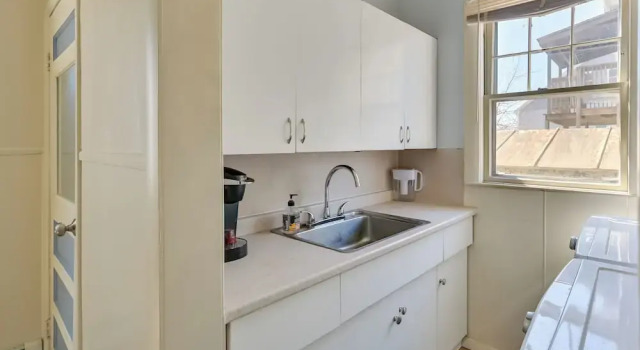 Апартаменты Boston Area Vacation Rental 3 Mi to Airport!