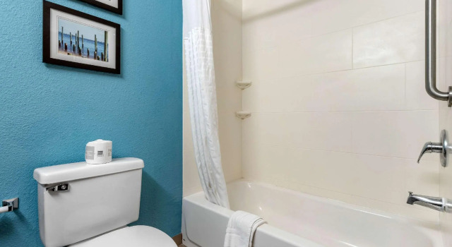 Четырёхместный люкс Comfort Suites Southport - Oak Island