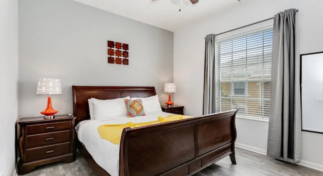 A Perfect Home for Your Family or Business! Just Steps From Convention Center 3br/3b #3vc024, Rezerwuj Apartament Orlando Kissimmee