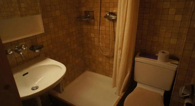 Одноместный номер Standard с балконом и с красивым видом из окна Hotel Bellary