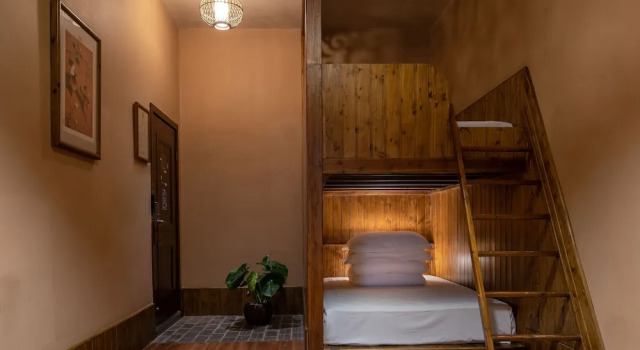 Семейный номер Superior с балконом и с видом на реку Moondance Hotel