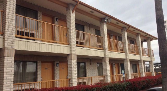 Super 8 Houston Hobby Airport, Book Mini-hotel Houston Houston