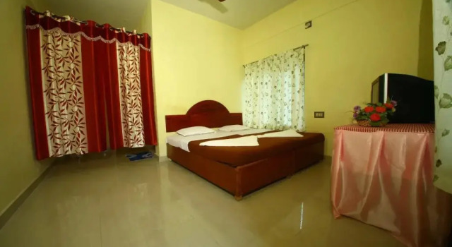 Green Tree Residency